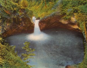 The Punch Bowl at Eagle Creek (foto en color) de American Photographer