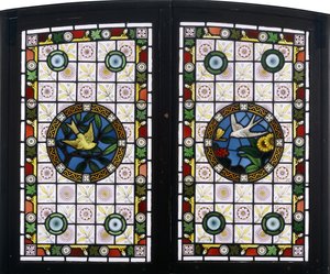 Un Par de Ventanas de Vidrio Plomado, c.1890 de American School