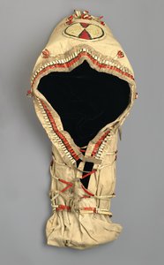 Tabla de cuna con trabajo de púas, hecha por el pueblo Arapaho, c.1870s
