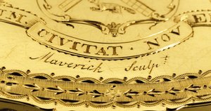 (detalle) de la Caja de la Libertad de John Jay de American School