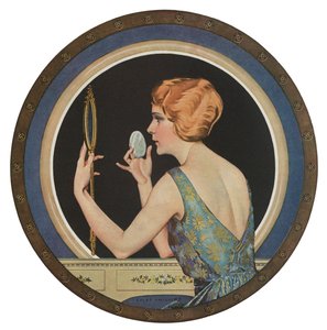 Flapper maquillándose en un espejo