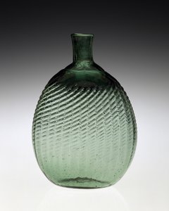 Botella de bolsillo de American School