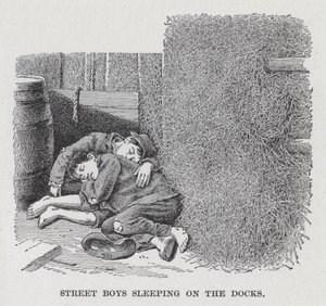 Niños de la calle durmiendo en los muelles de American School