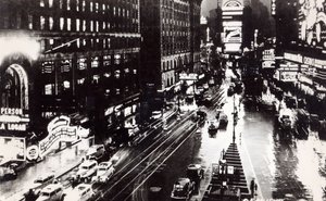 Times Square de noche, Nueva York, c.1930 de American School
