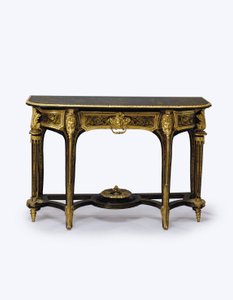 Una de un Par de Mesas de Consola de Carey Marrón con Montura de Ormolu, c.1710 de Andre Charles (attr. to) Boulle