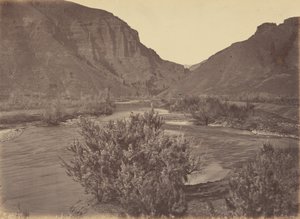 Lámina 37. Paso de Wilhelmina, desde el este,1869 (foto) de Andrew Joseph Russell