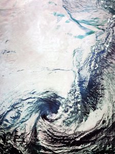 El remolino del Océano Ártico de Angelo Cerantola