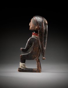 Pipa (madera con cuentas de vidrio) de Angolan School