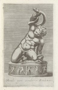Sculptuur van de jonge Hércules en gevecht met een slang La estatua del niño de Hércules en Roma (título sobre objeto) Antieke sculptn en Roma (título de la serie) Los íconos de las estatuas antiguas de la ciudad de Roma que se ven en lugares públicos (tít