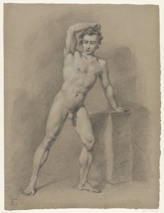 Desnudo masculino de pie apoyado en un bloque, visto de frente