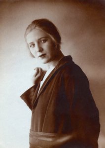 Izabella Danilovna Yurieva (1899-2000), Anónimo de Anonymous Anonymous