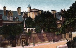 París: vista del Museo de Cluny. Fotografía de 1920 en Álbum Artístico de la ciudad de París. Colección privada de Anonymous Anonymous