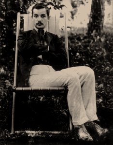 Sacha Tchorny - Retrato del poeta Sasha Chorny (1880-1932), Anónimo. Fotografía