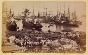 La ciudad de Marsella y sus alrededores alrededor de 1885-1890: Bassin de la Joliette, embarque de carga en gatos, colección privada de Anonymous Anonymous