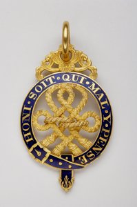 Reino Unido - Orden de la Jarretera: insignia de caballero-baile de la vara negra - El patrón de la insignia, uno de los "lagos de amor" del collar rodeado por una jarretera, fue adoptado en 1566 - Lema "Honi est qui mal pense" - Modelo en u de Anonymous Anonymous