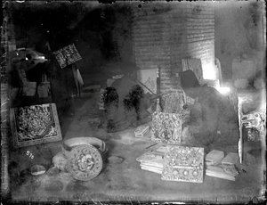 Fabricantes de azulejos en su taller, c.1880-1930 de Antoin Sevruguin
