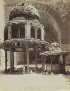 Fuente en la Mezquita del Sultán Hassan, Egipto de Antonio Beato
