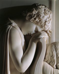 El luto de la condesa de Haro, por Antonio Canova, relieve de mármol