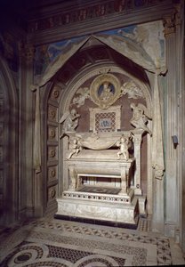 Tumba del Cardenal de Portugal, Jaime de Portugal. Escultura