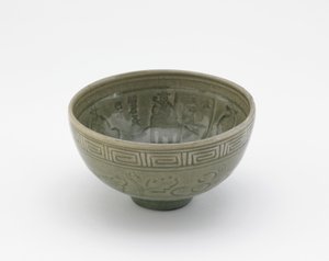 Cuenco de servicio al estilo de la cerámica Longquan, principios del siglo XIX de Aoki (attr. to) Mokubei