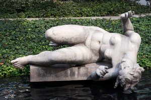 El río, por Aristide Maillol, en el Jardín de Esculturas, Museo de Arte Moderno, Nueva York de Aristide Maillol