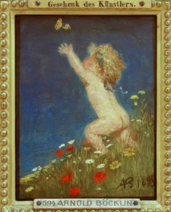 Niño desnudo con cabello rubio