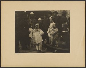 [Desfile, Chinatown] de Arnold Genthe