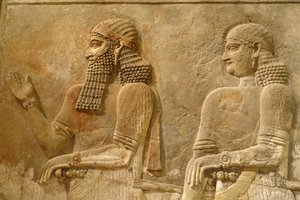 (detalle) de Sargón II y guardia, relieve del palacio del rey Sargón en Khorsabad, c.716-713 a.C. de Assyrian