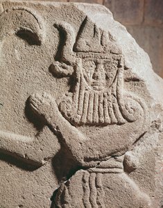 Relieve que representa un ídolo hitita, siglo XI-IX a.C.