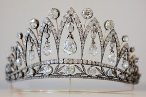 La tiara de la emperatriz Josefina, c. 1890 de August Holmström