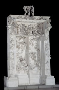 La puerta al infierno. Alto relieve en yeso que supera el grupo de sombras de Auguste Rodin