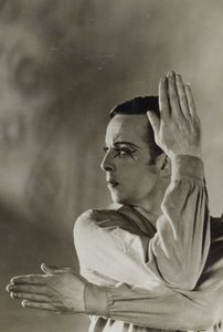 Postal de Robert Helpmann (1909-86) en The Wanderer 1941
