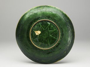 Cuenco con tapa, platillo y cuchara con decoración astrológica, principios del siglo XIX de Baqir