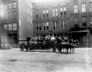 Estación de bomberos No. 40, Chicago, Illinois, EE.UU., c.1905 de Barnes and Crosby