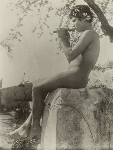 [Niño tocando la flauta] de Baron Wilhelm von Gloeden