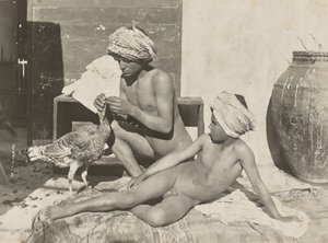 [Dos jóvenes desnudos con pavo] de Baron Wilhelm von Gloeden