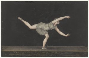 La bailarina Annette Köbler, intérprete del Pas-de-Zephir de Bartholomeus Ziesenis