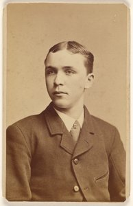 [Hombre no identificado de 3/4 de perfil, sentado] de Beer and Company