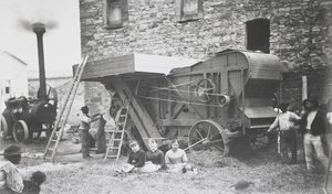 Máquina de trilla a vapor, Mons, 1883 de Belgian Photographer