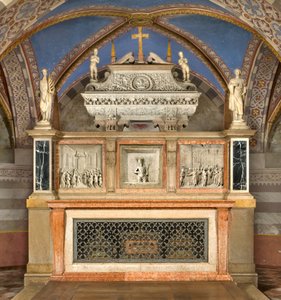 Cripta, Altar Mayor con el Arca de los Santos Marcelino y Pedro Exorcista, Realizado por Benedetto Briosco 1506-08, Recompuesto por Matteo Galletti 1609 de Benedetto Briosco