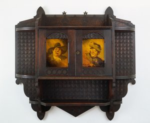 Gabinete de pared colgante con placas de cerámica, tallado atribuido a Mary Madeline Nourse, placas a Artus van Briggle (1869-1904) 1887-99 de Benn attr.to Pitman