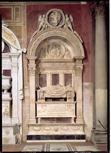 Tumba de Leonardo Bruni (1369-144) 1446-50