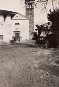 Álbum de la Primera Guerra Mundial en Friuli-Venecia Julia: la iglesia de Soleschiano Manzano, 01-03/1916 de Bietti Bietti