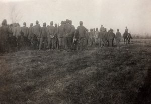 Álbum de la Primera Guerra Mundial en Friuli-Venecia Julia: soldados de la Infantería 112.mo de Bourbon Del Monte