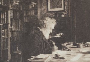 William Morris, coleccionista de libros, en su biblioteca de Kelmscott House, Hammersmith de British Photographer