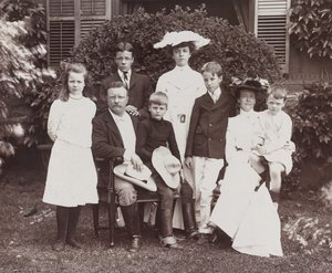 El presidente Theodore Roosevelt, su esposa Edith y su familia de Brothers Pach