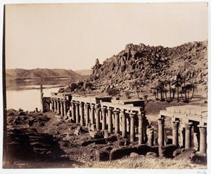 Ruinas del templo de Isis en Egipto - fotografía de los Hermanos Zangali, finales del siglo XIX de Brothers Zangaki