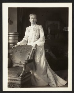 Sra. John Arbuckle, c.1900-10 de Burr William McIntosh