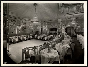 La sala de iridio en el Hotel St. Regis, 1937 de Byron Company