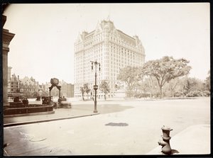 El Hotel Plaza, 5ª Avenida y Calle 59, Nueva York, 1907 de Byron Company